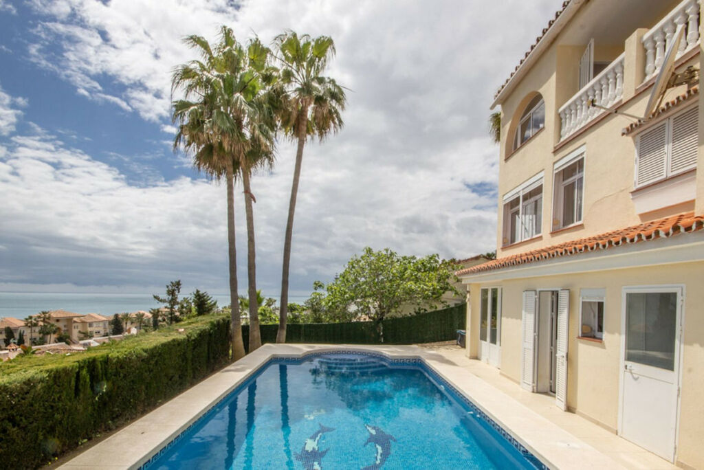Detached Villa Estepona Málaga - image 38
