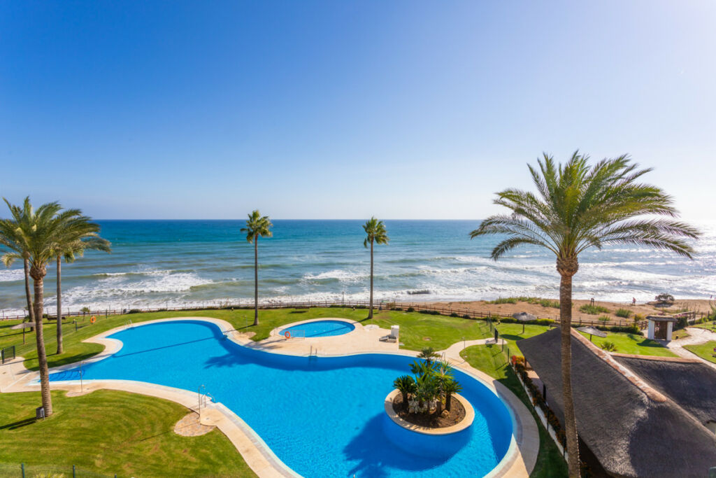 Middle Floor Apartment Calahonda Málaga - image 38