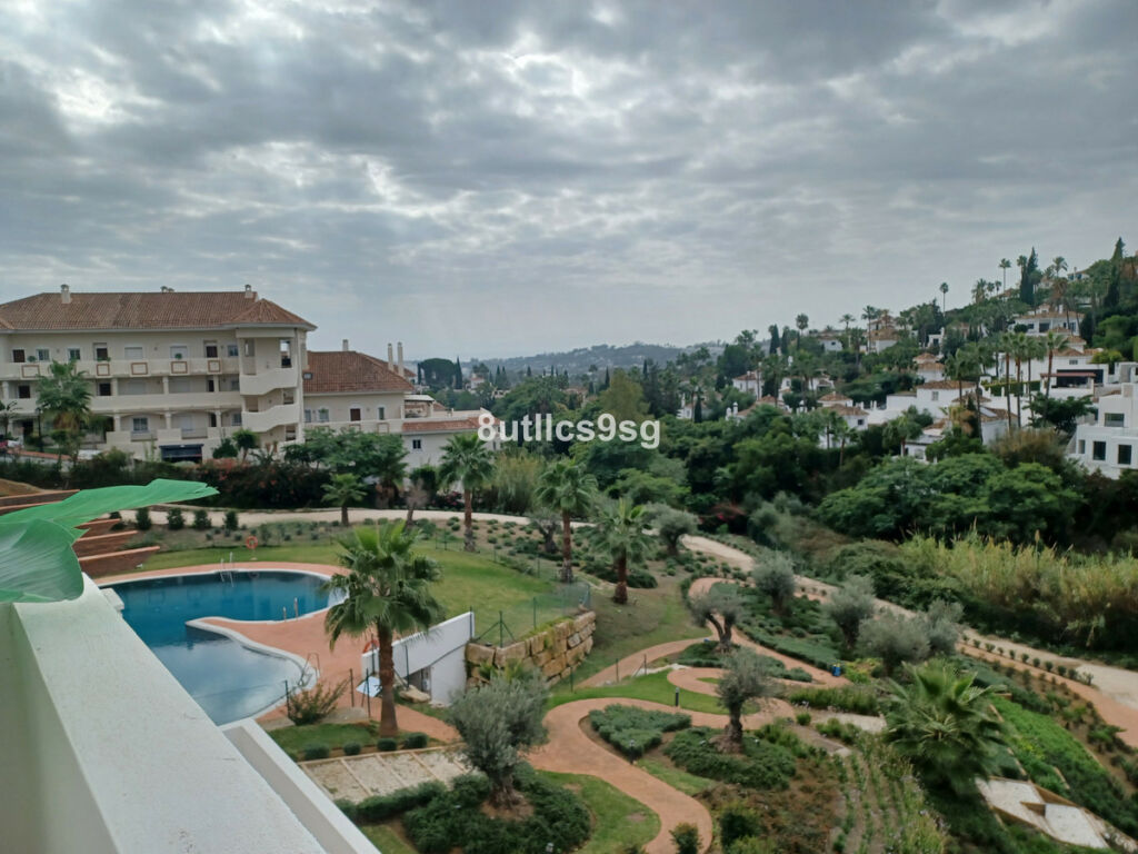 Middle Floor Apartment Aloha Málaga - image 38