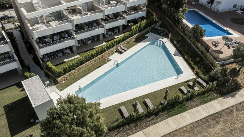 Middle Floor Apartment Estepona Málaga - image 38