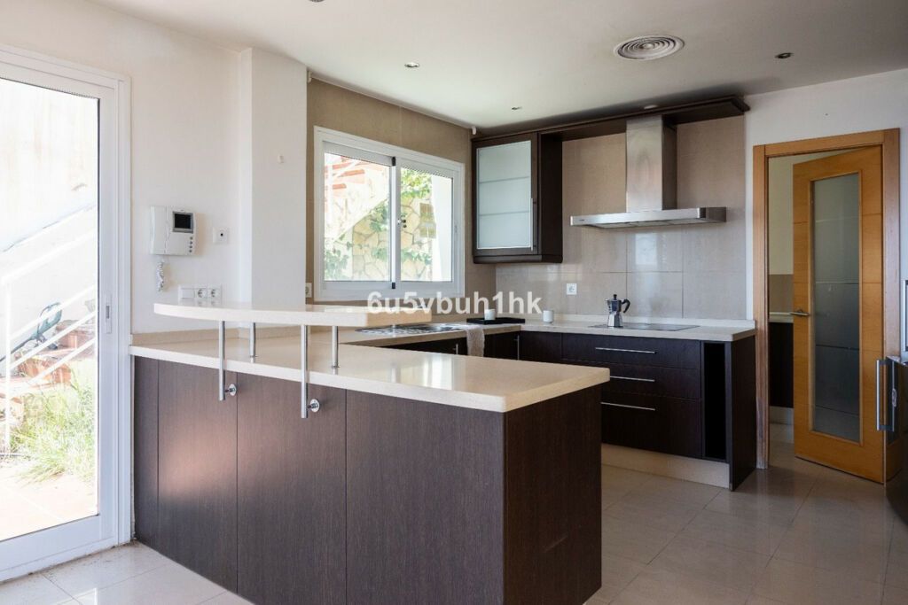 Detached Villa Benalmadena Málaga - image 38