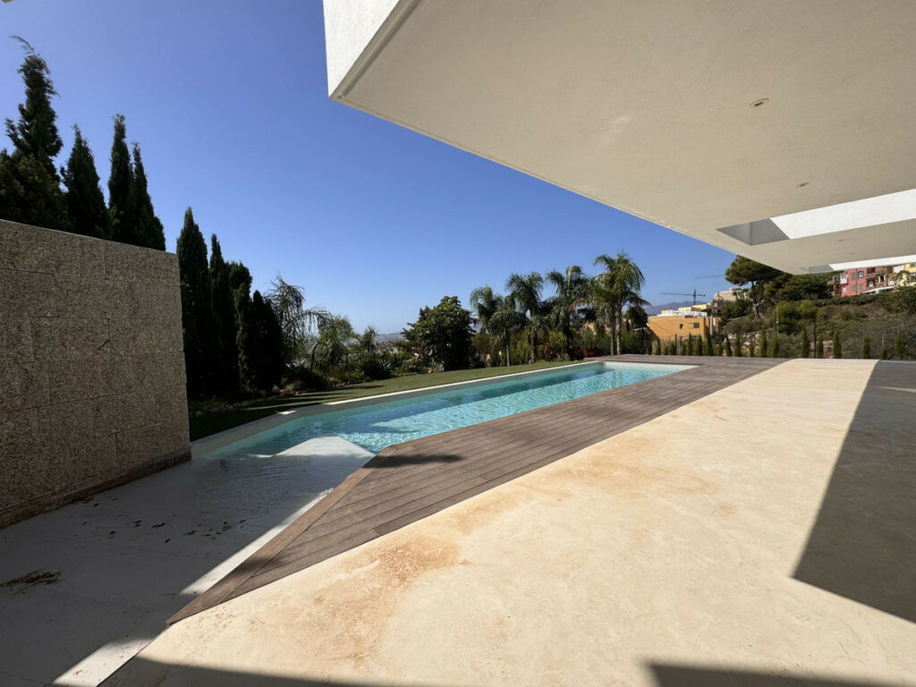 Detached Villa Benalmadena Málaga - image 37
