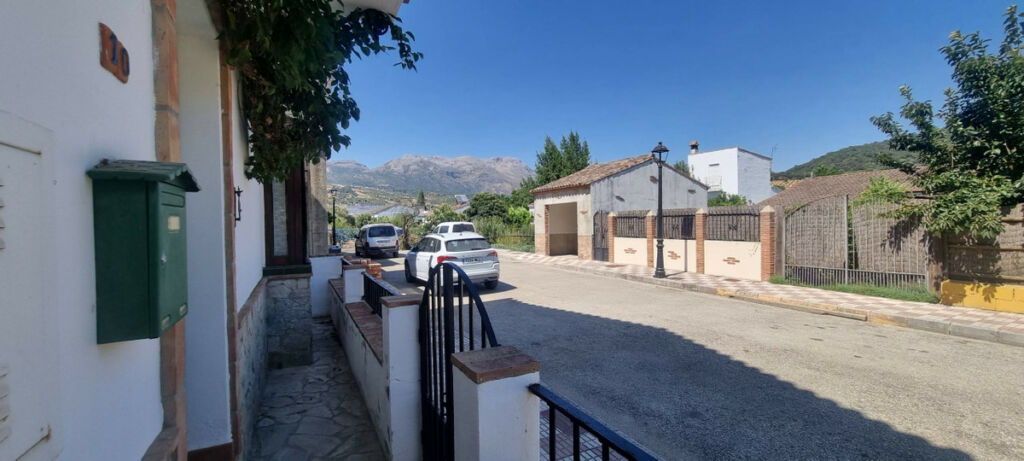 Detached Villa Cortes de la Frontera Málaga - image 38