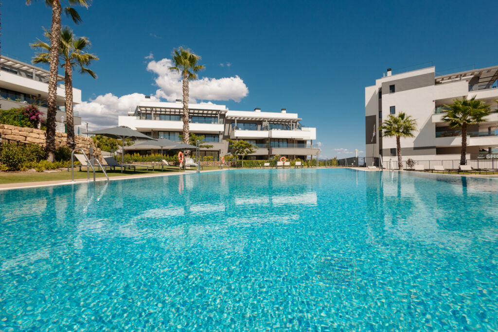 Middle Floor Apartment Estepona Málaga - image 39