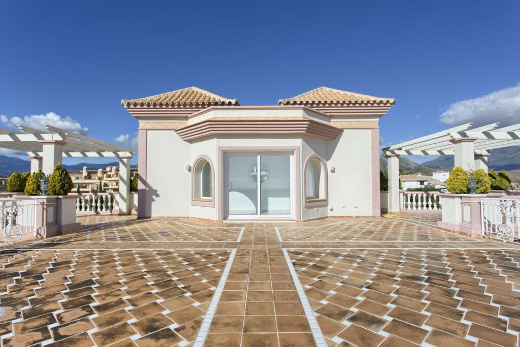 Detached Villa Los Flamingos Málaga - image 39