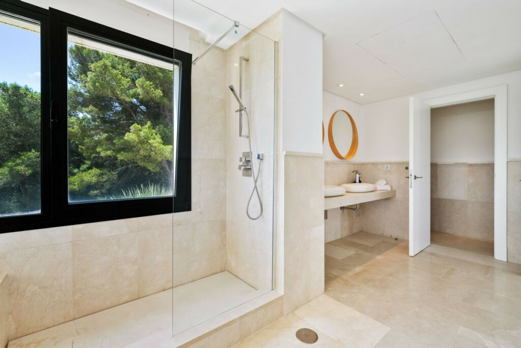 Detached Villa Sotogrande Cádiz - image 39
