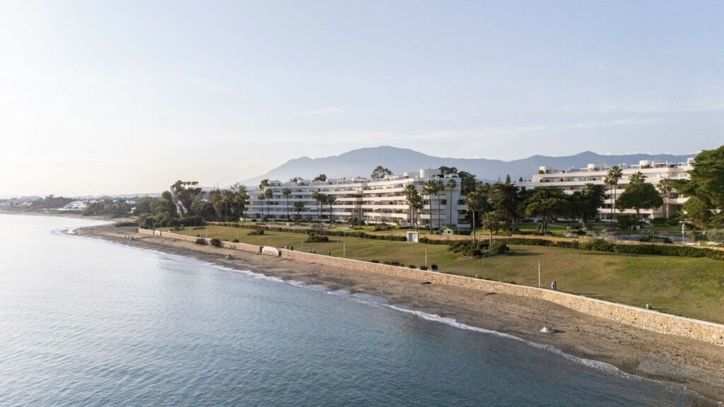 Middle Floor Apartment Estepona Málaga - image 39
