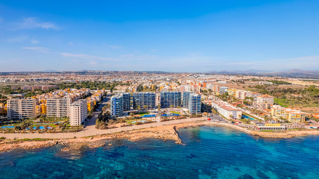 Middle Floor Apartment Punta Prima Alicante - image 39