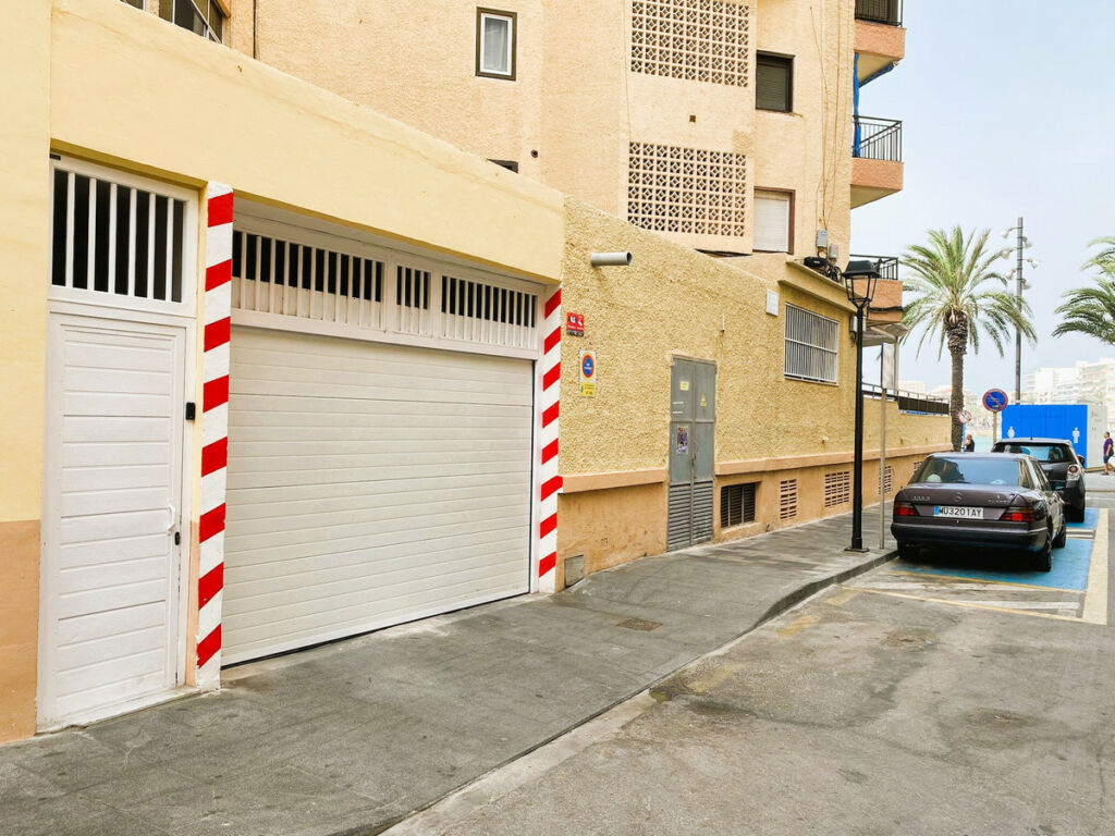 Middle Floor Apartment Torrevieja Alicante - image 39