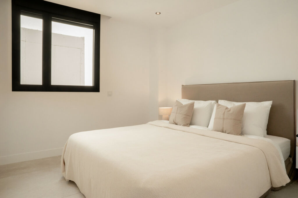 Middle Floor Apartment Estepona Málaga - image 39