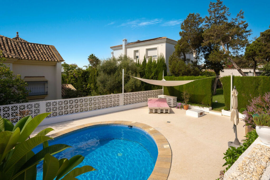 Detached Villa Marbesa Málaga - image 39