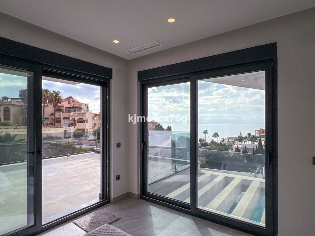 Detached Villa El Faro Málaga - image 39