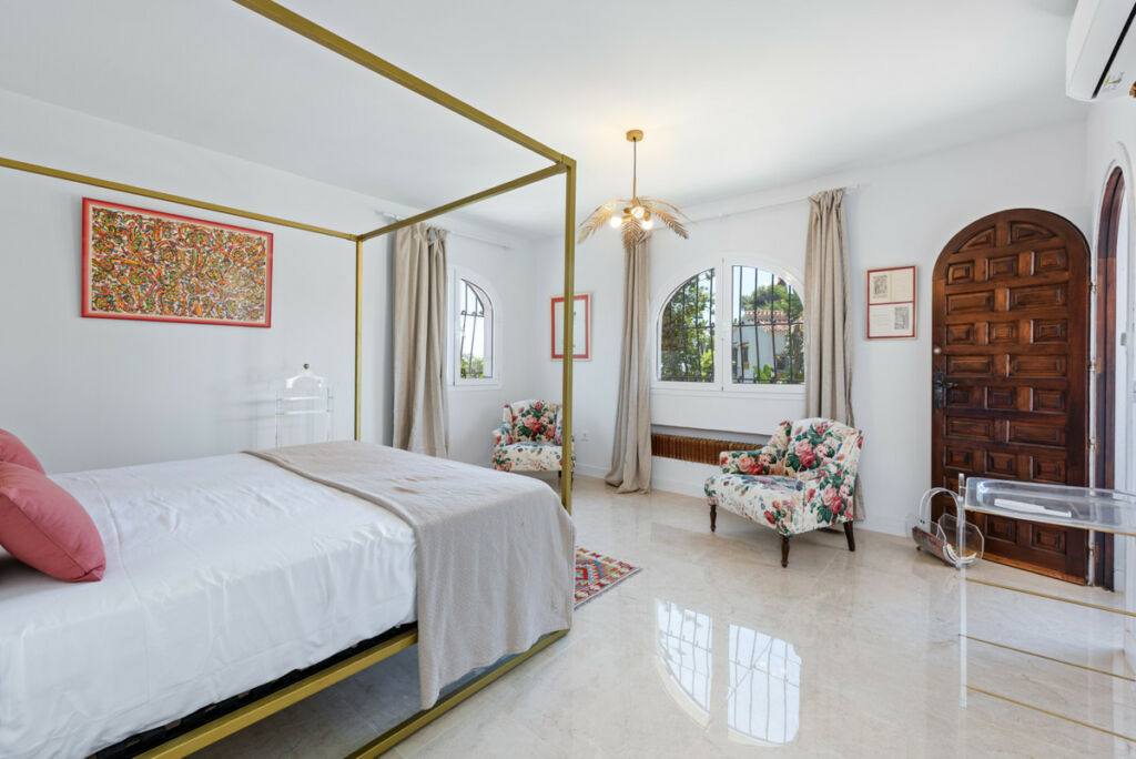 Detached Villa Nueva Andalucía Málaga - image 39