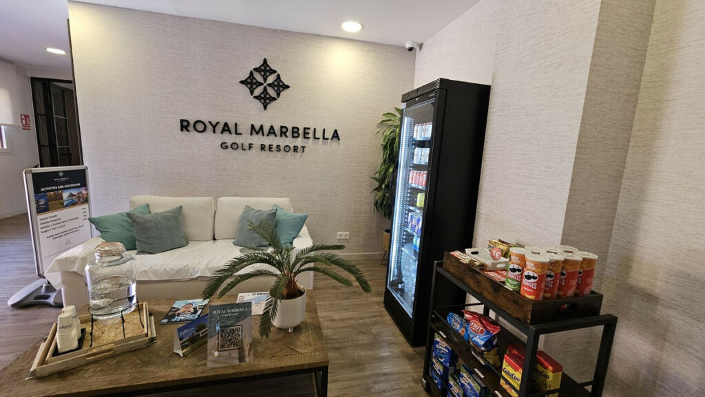 Middle Floor Apartment Estepona Málaga - image 35