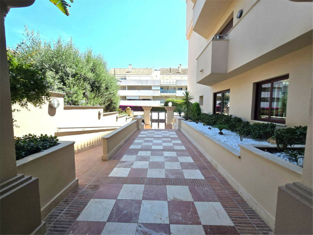 Middle Floor Apartment Marbella Málaga - image 39