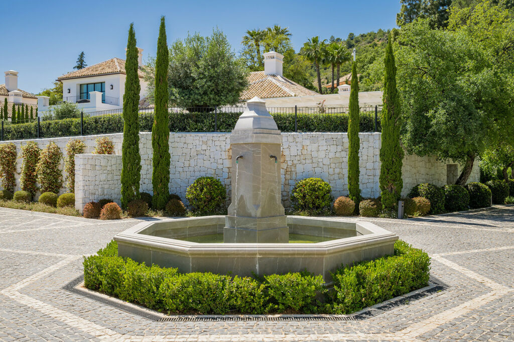 Detached Villa The Golden Mile Málaga - image 39