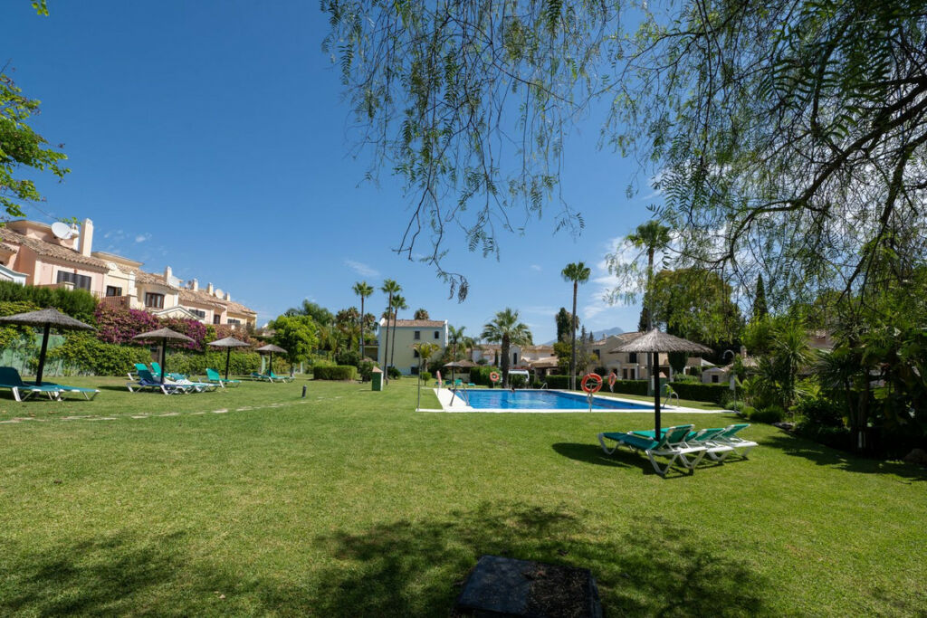 Semi-Detached House Guadalmina Baja Málaga - image 39