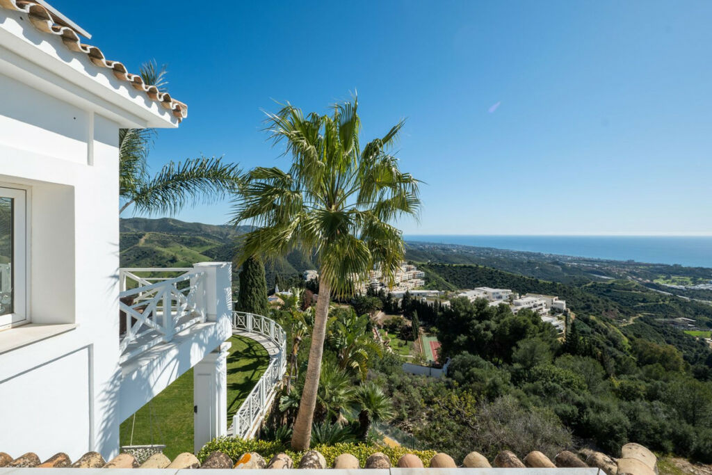 Detached Villa Marbella Málaga - image 39