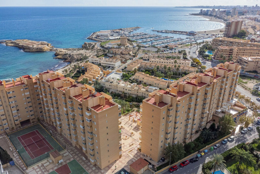 Middle Floor Apartment El Campello Alicante - image 39