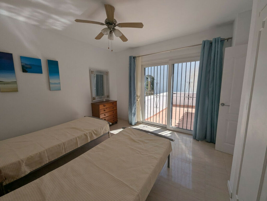Townhouse Calahonda Málaga - image 39