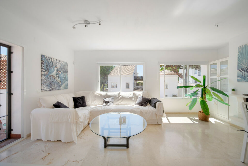 Penthouse Duplex Nueva Andalucía Málaga - image 4