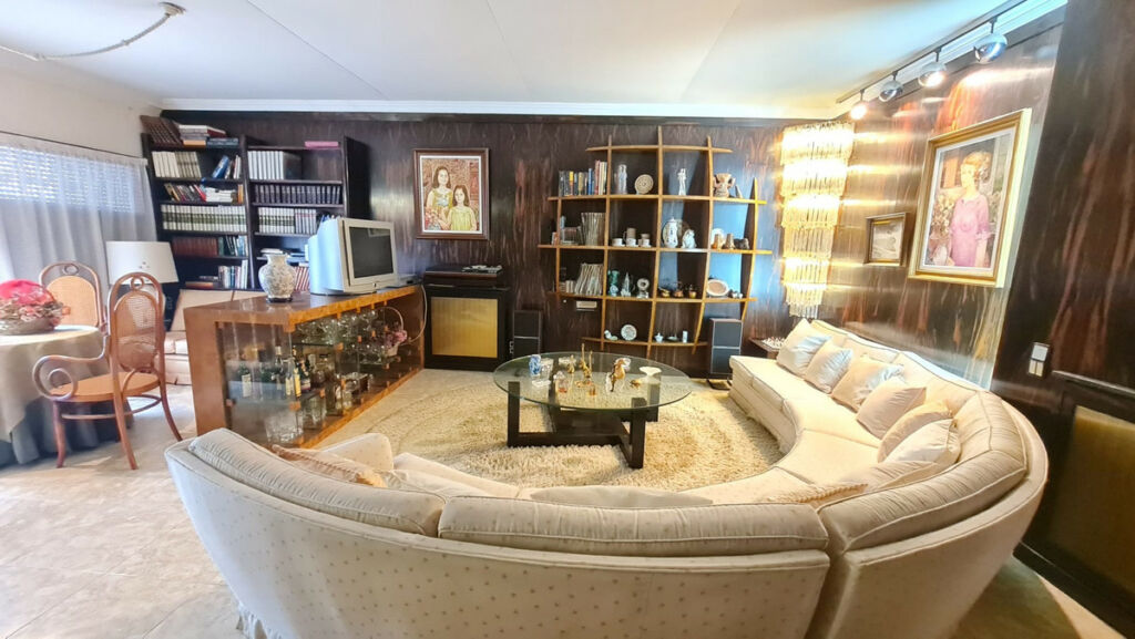 Townhouse Elda Alicante - image 4