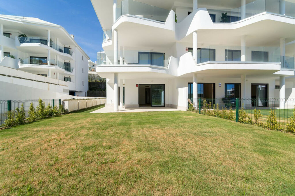 Ground Floor Apartment Fuengirola Málaga - image 4