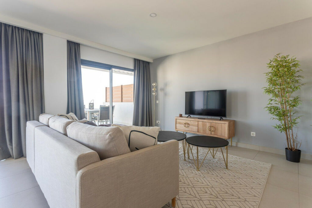 Middle Floor Apartment Calanova Golf Málaga - image 4