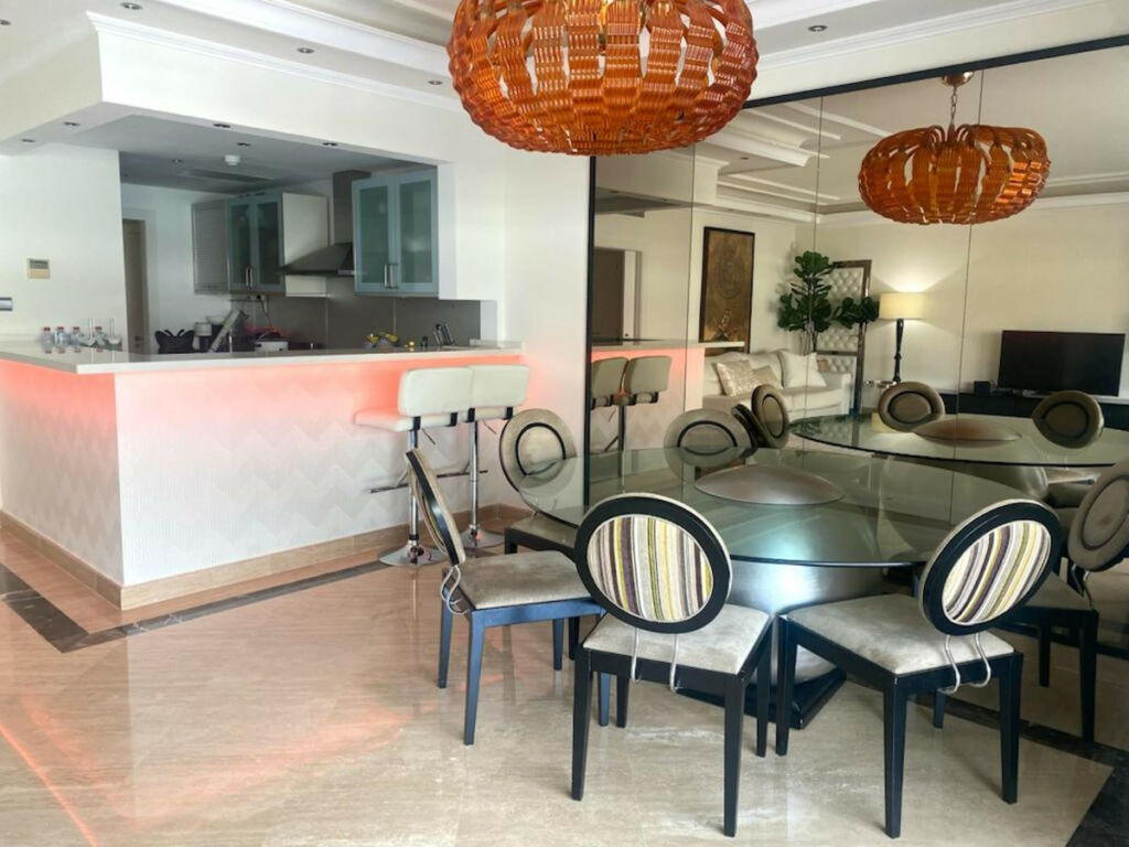 Middle Floor Apartment Marbella Málaga - image 4