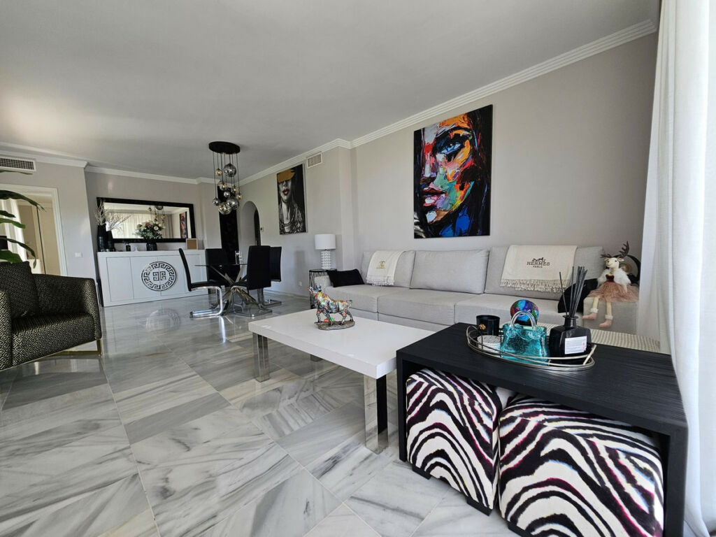 Penthouse Estepona Málaga - image 4