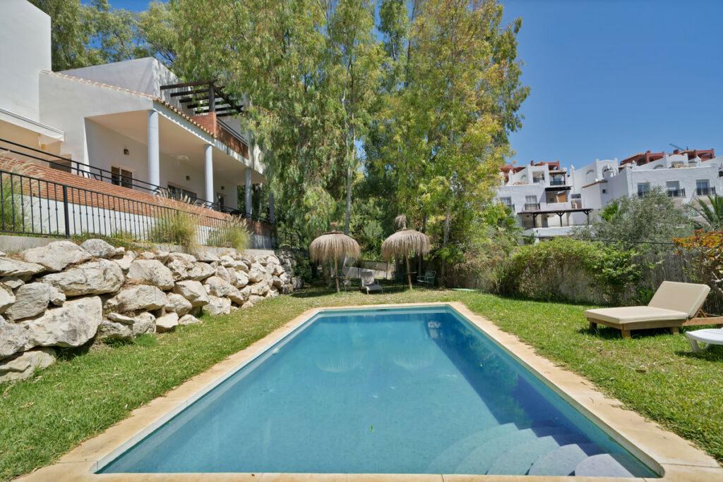 Detached Villa Torremuelle Málaga - image 4