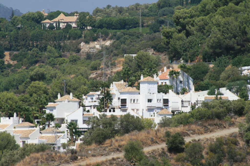 Townhouse Istán Málaga - image 4