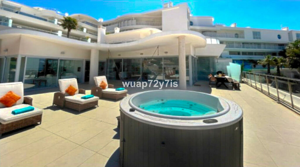 Penthouse Benalmadena Málaga - image 4