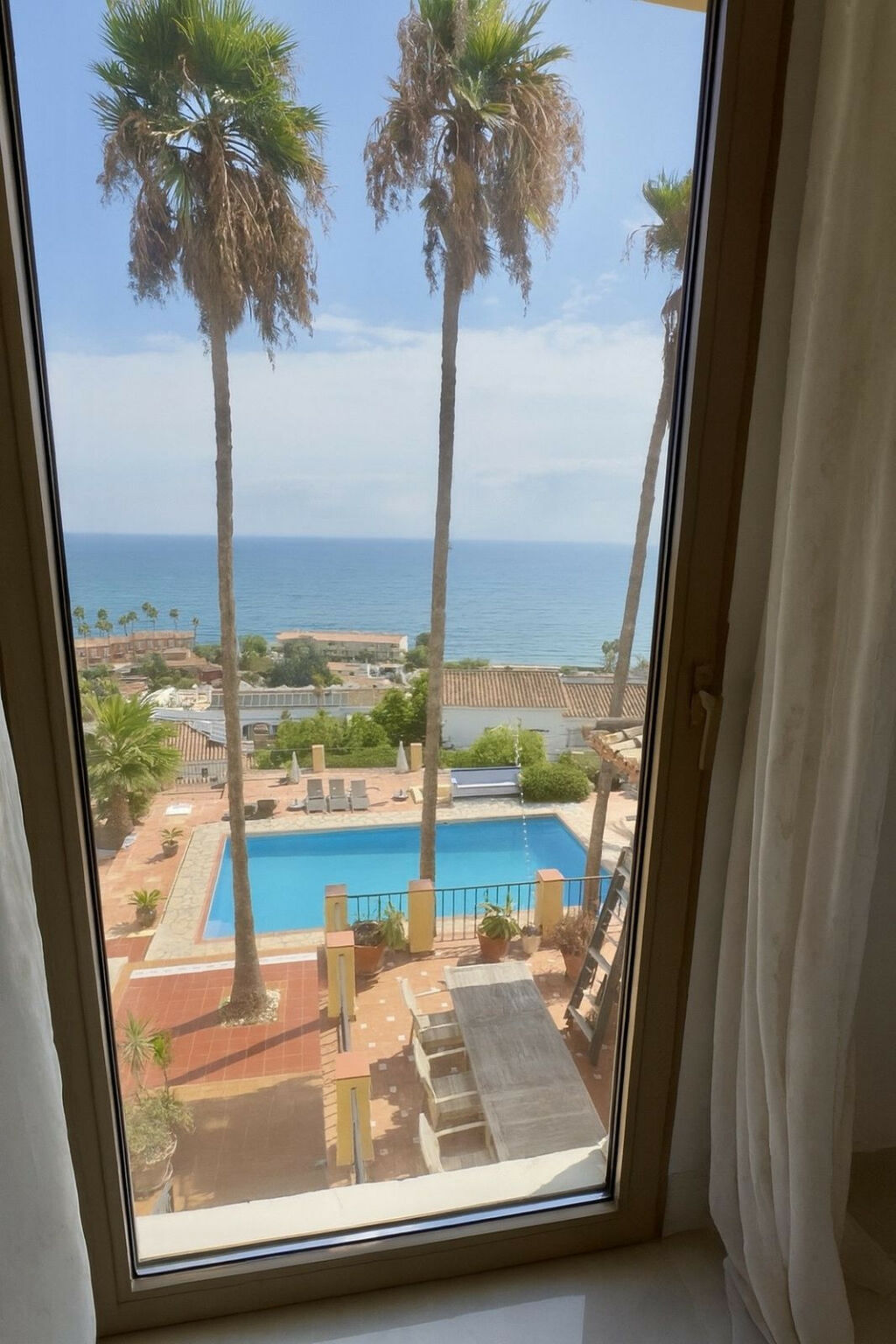 Detached Villa Estepona Málaga - image 4