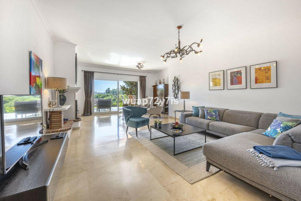 Ground Floor Apartment Estepona Málaga - image 4