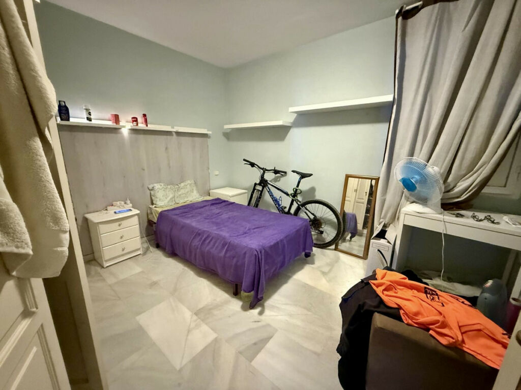 Middle Floor Apartment San Pedro de Alcántara Málaga - image 4