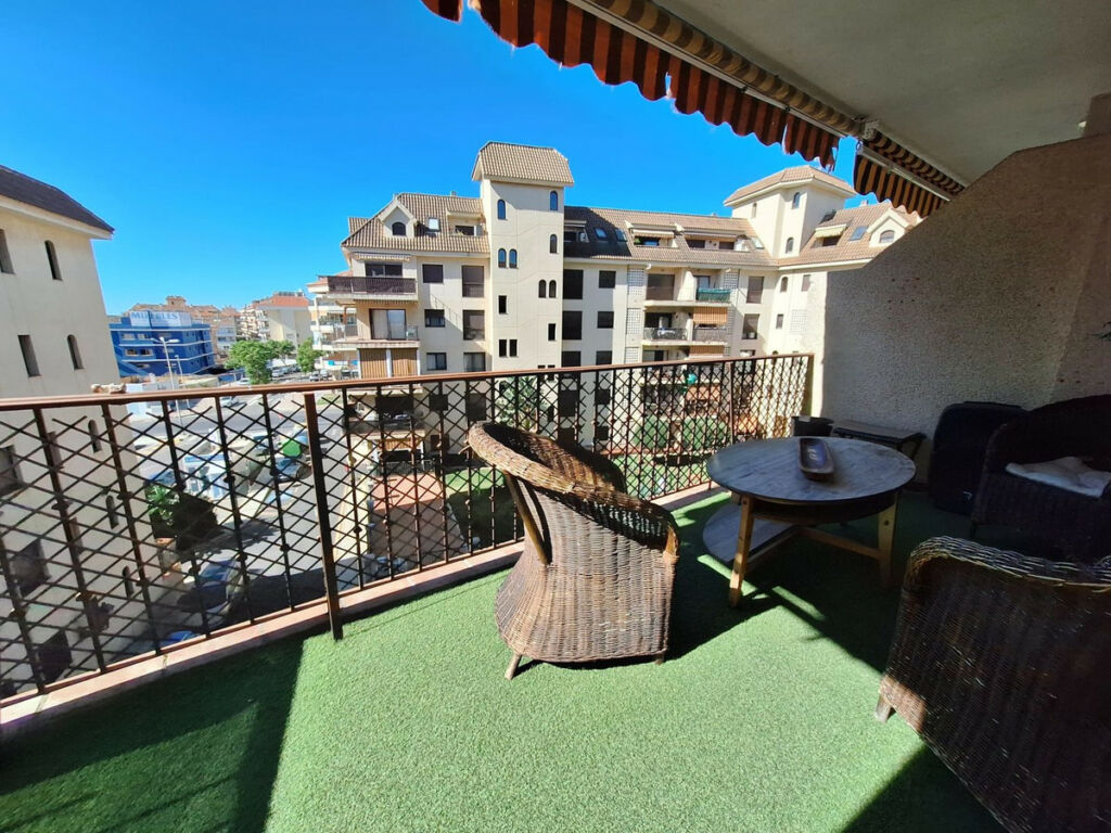 Middle Floor Apartment San Luis de Sabinillas Málaga - image 4