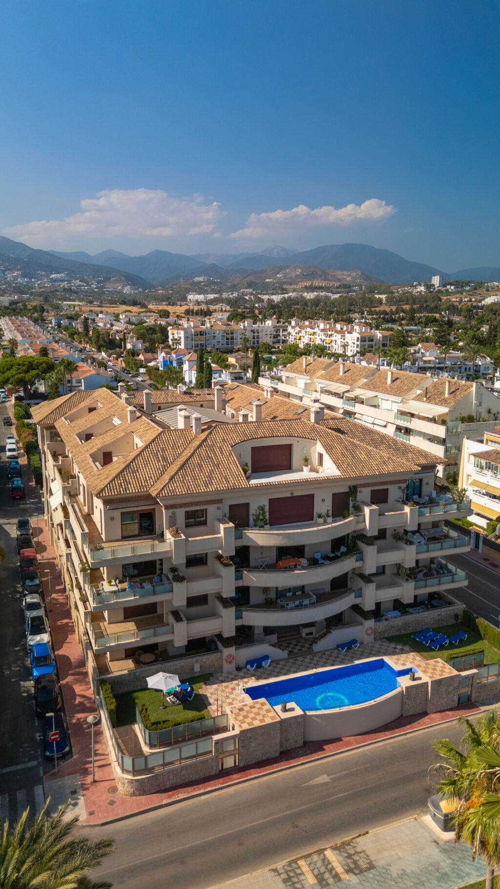 Middle Floor Apartment San Pedro de Alcántara Málaga - image 4