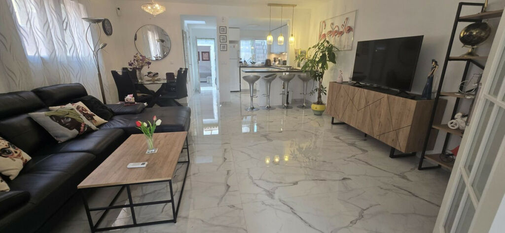 Semi-Detached House Torrevieja Alicante - image 4