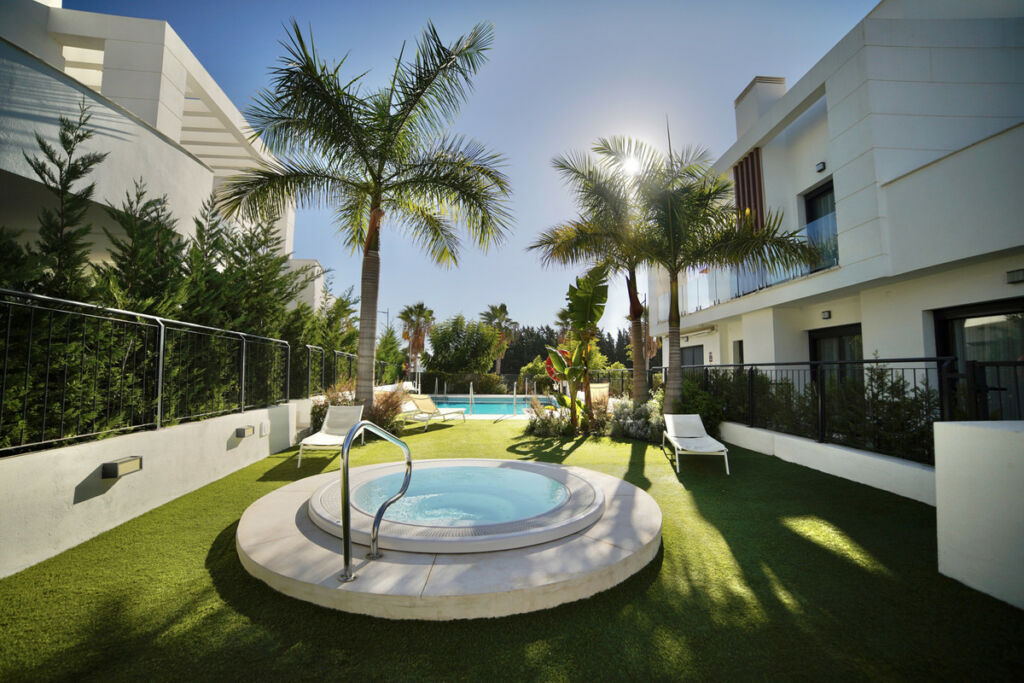 Townhouse Estepona Málaga - image 4