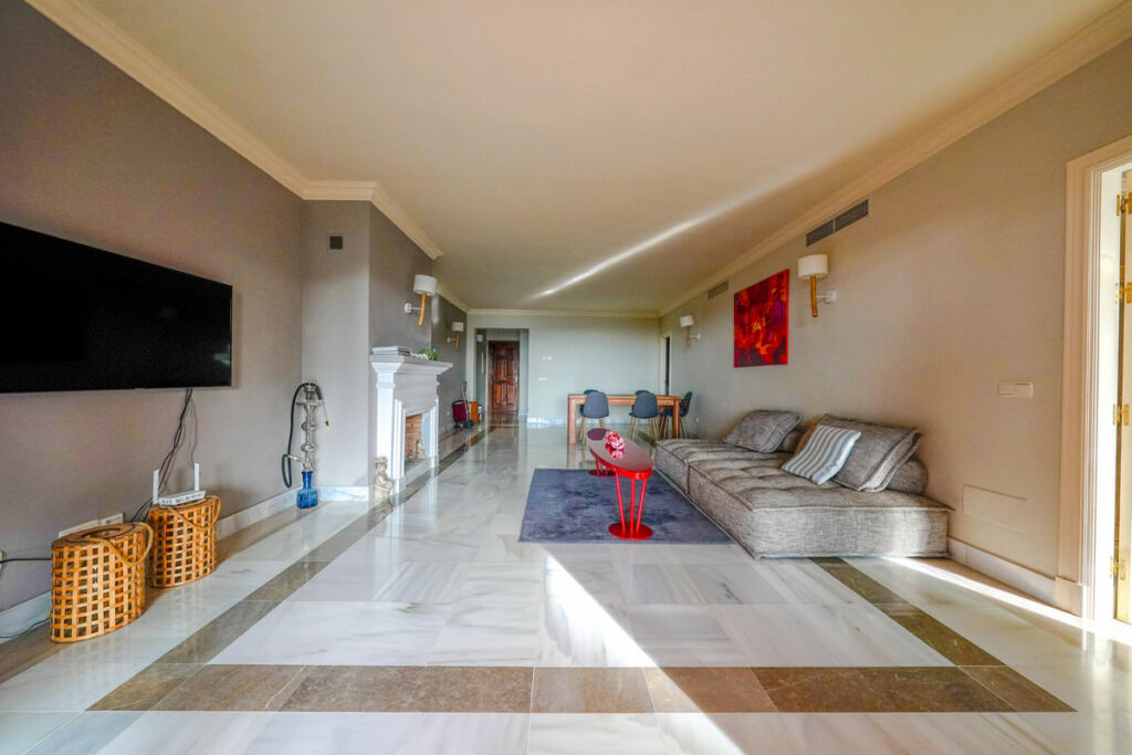Middle Floor Apartment Monte Halcones Málaga - image 4