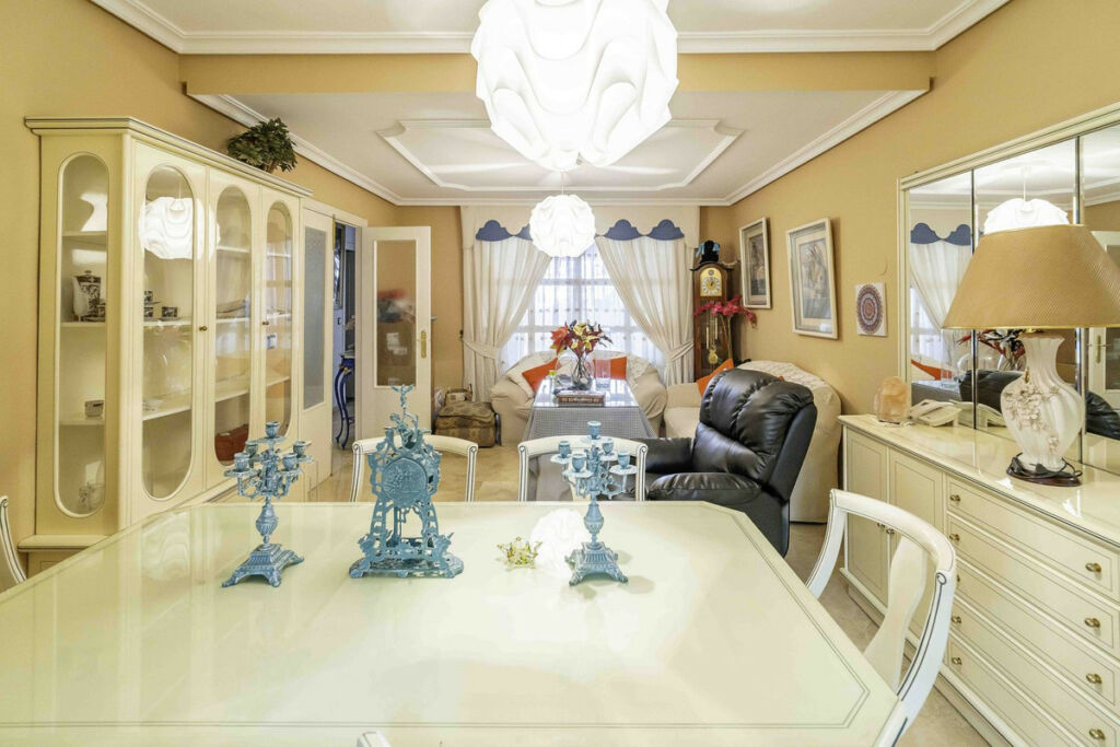 Townhouse Las Lagunas Málaga - image 4