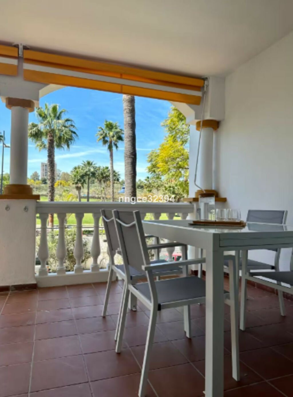 Middle Floor Apartment Puerto Banús Málaga - image 4