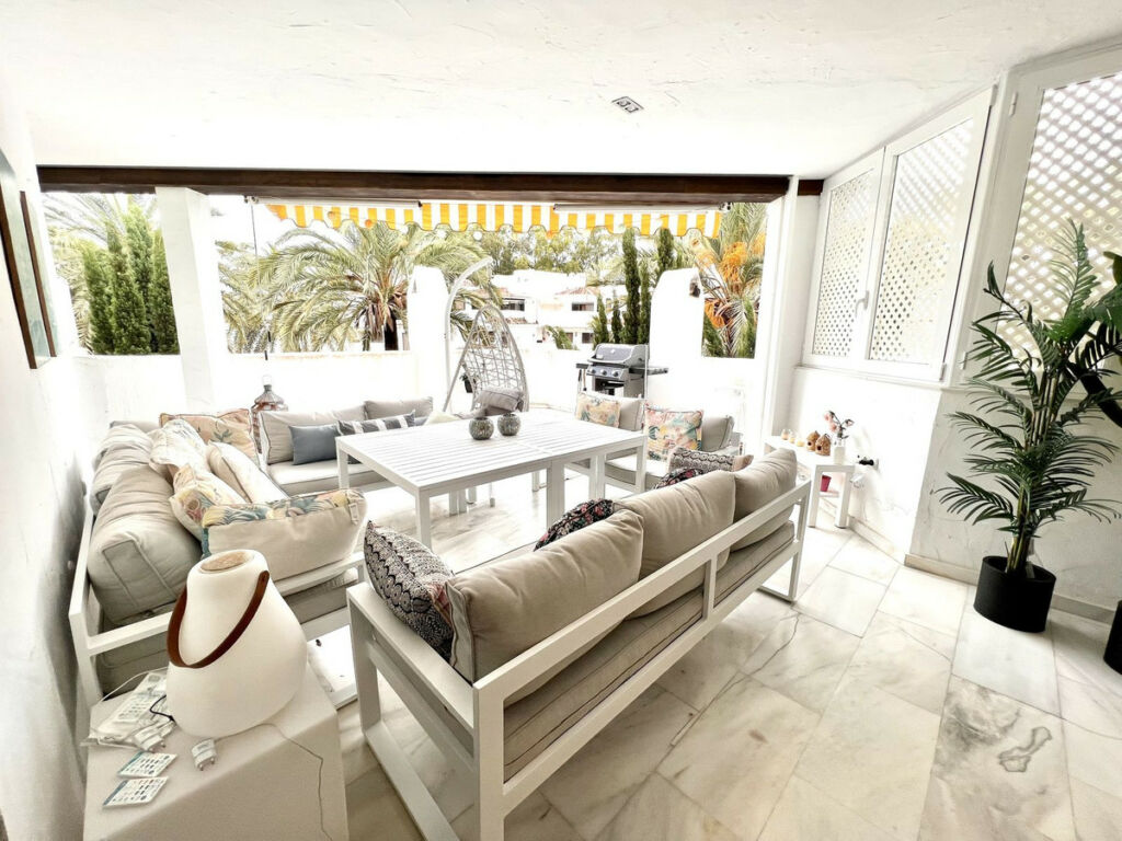 Ground Floor Apartment Elviria Málaga - image 4