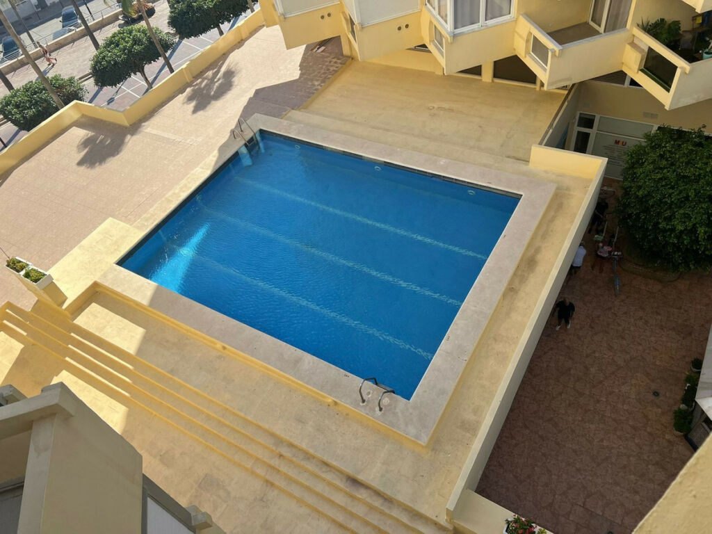 Middle Floor Apartment Marbella Málaga - image 4