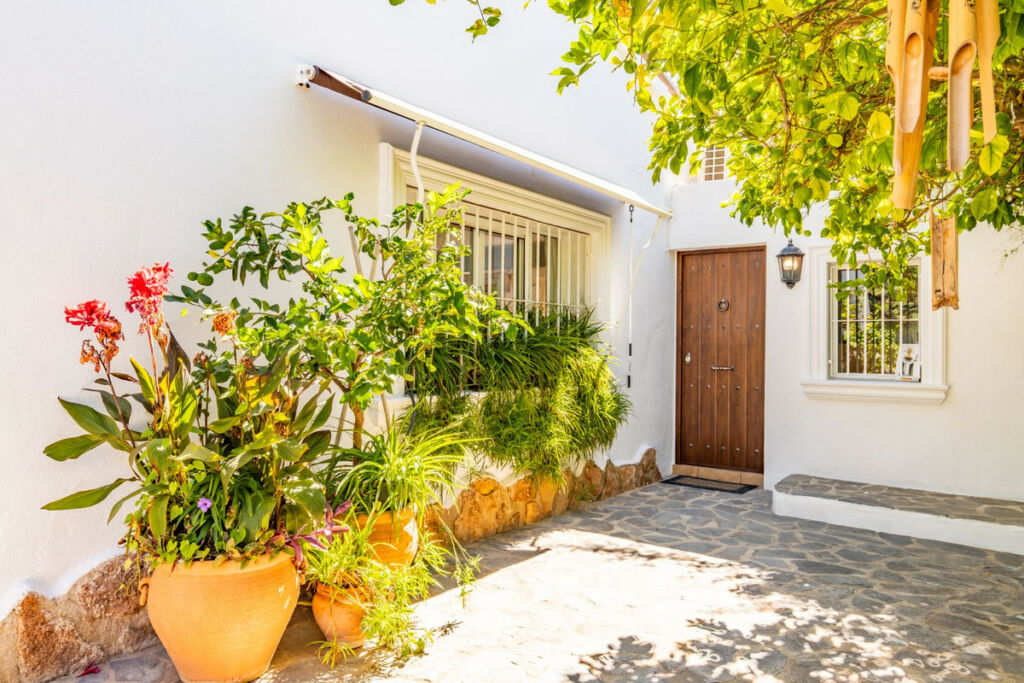 Detached Villa Benissa Alicante - image 4