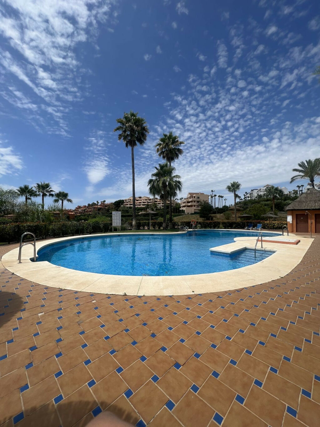 Ground Floor Apartment Benahavís Málaga - image 3