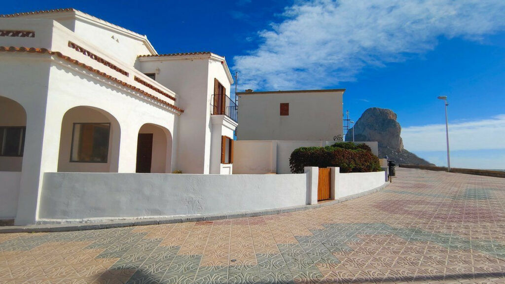 Detached Villa Calpe Alicante - image 4