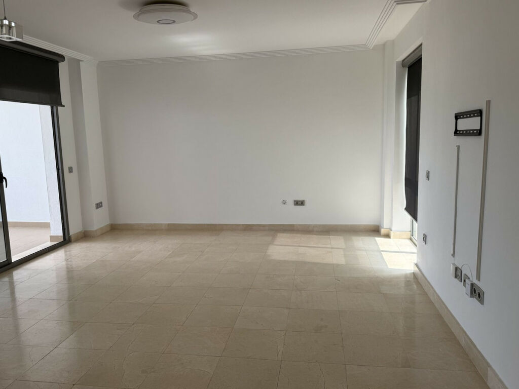Middle Floor Apartment Los Flamingos Málaga - image 4