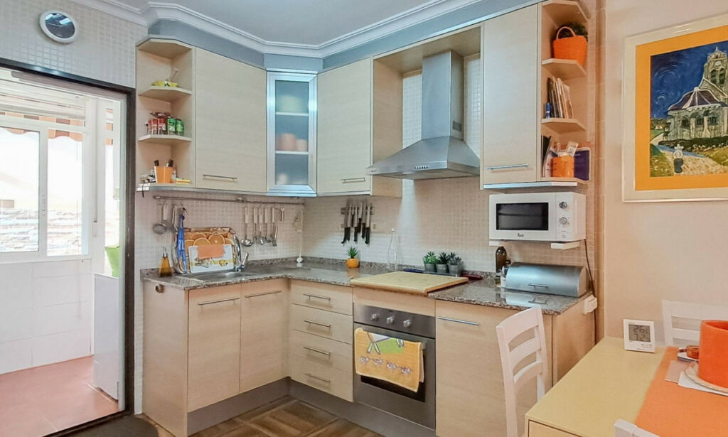 Ground Floor Apartment Torrevieja Alicante - image 4